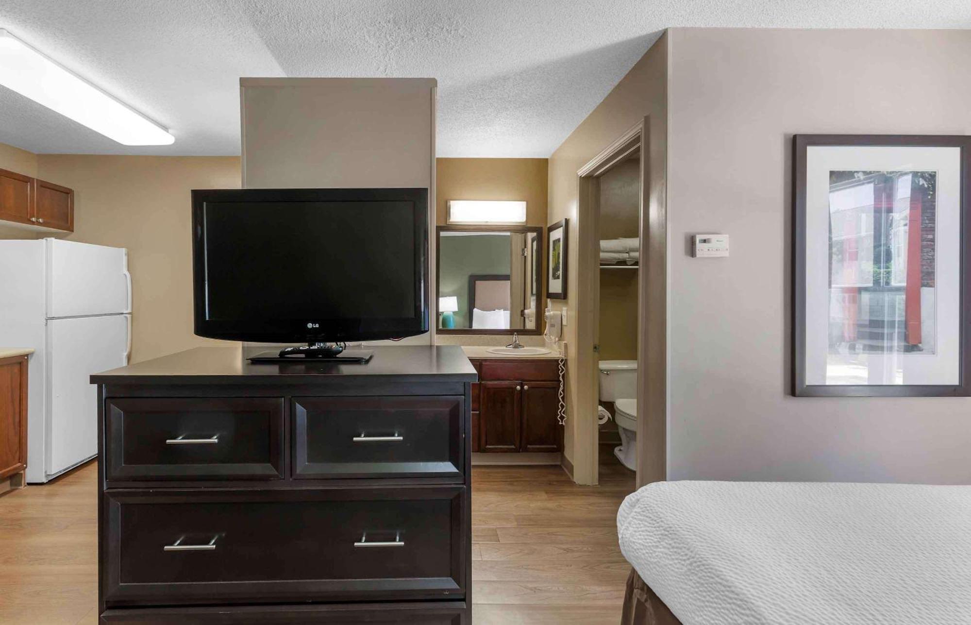 Extended Stay America Suites - Raleigh - Rtp - 4919 Miami Blvd Durham Exteriör bild