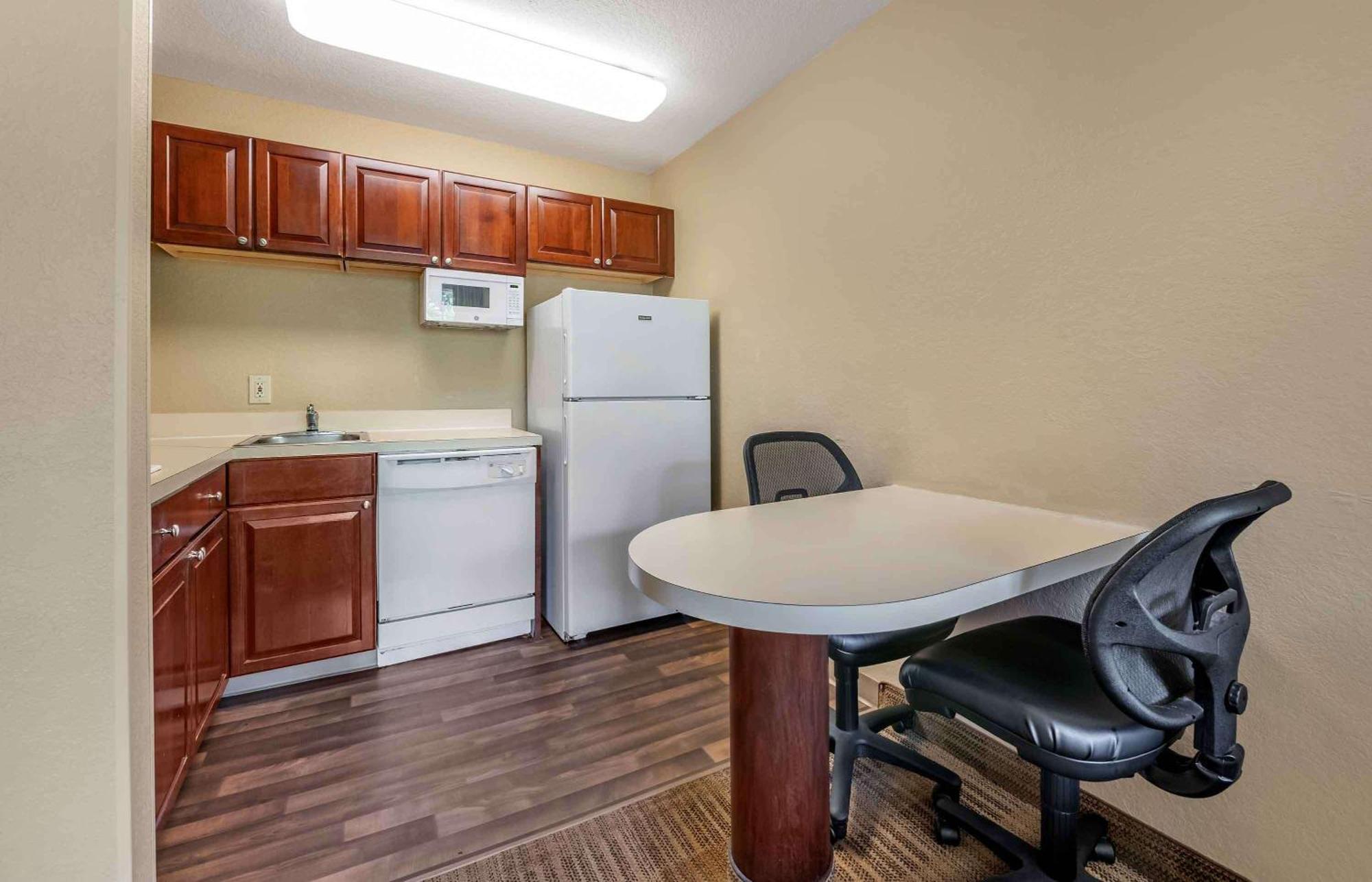 Extended Stay America Suites - Raleigh - Rtp - 4919 Miami Blvd Durham Exteriör bild
