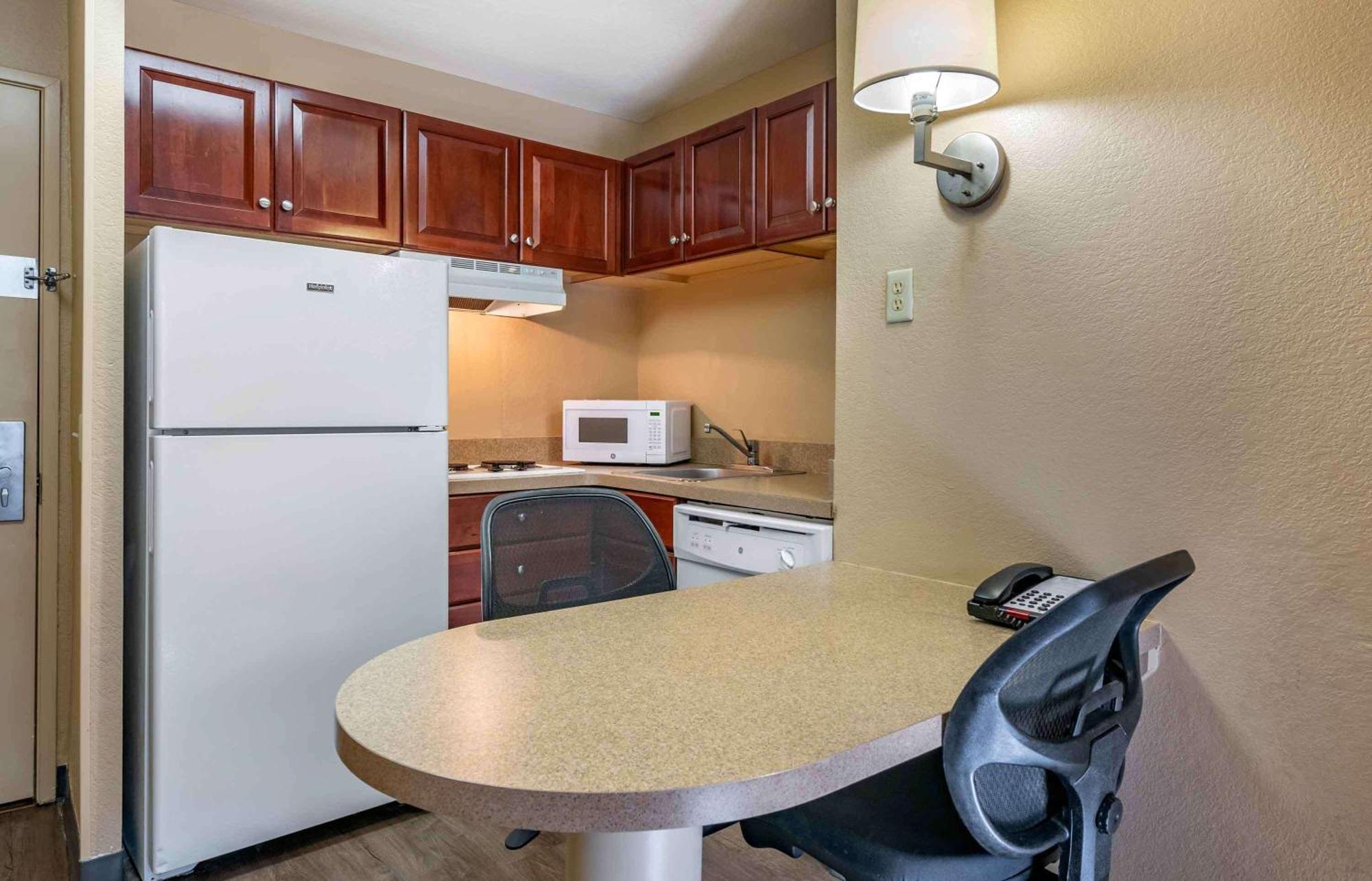Extended Stay America Suites - Raleigh - Rtp - 4919 Miami Blvd Durham Exteriör bild