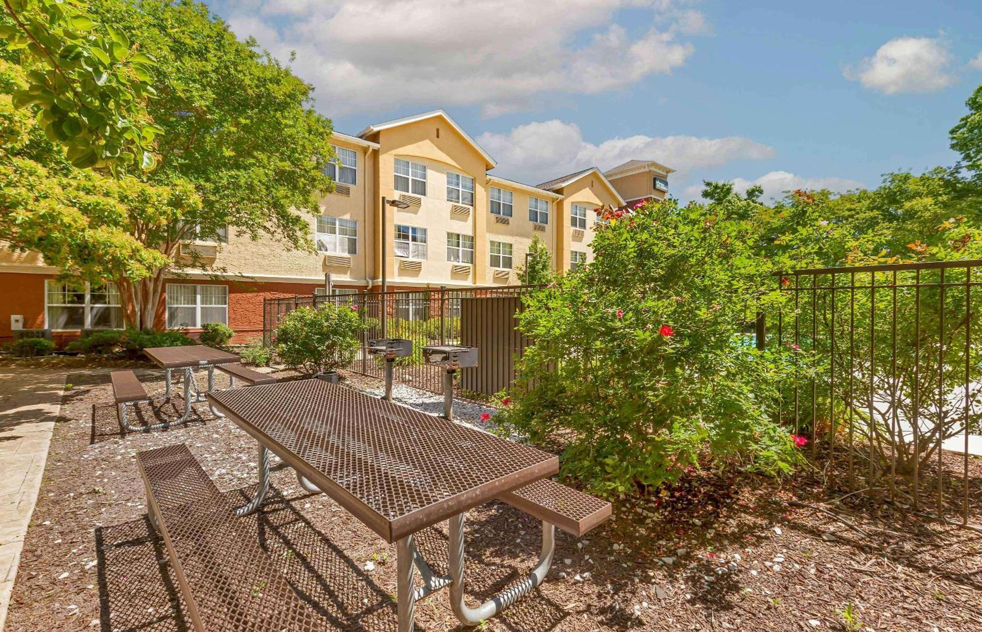 Extended Stay America Suites - Raleigh - Rtp - 4919 Miami Blvd Durham Exteriör bild